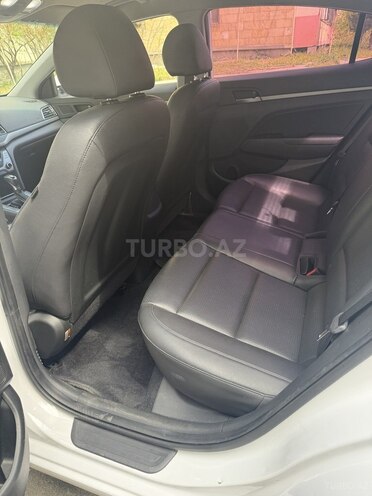 Hyundai Avante 2016, 195,485 km - 1.6 л - Bakı