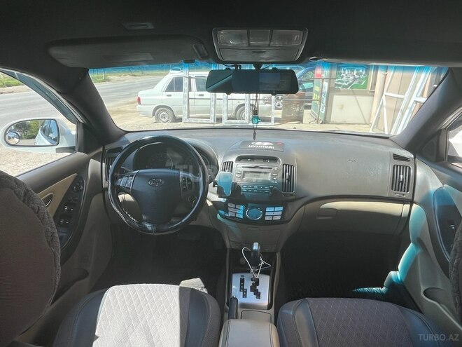 Hyundai Elantra 2010, 256,000 km - 1.6 l - Bakı