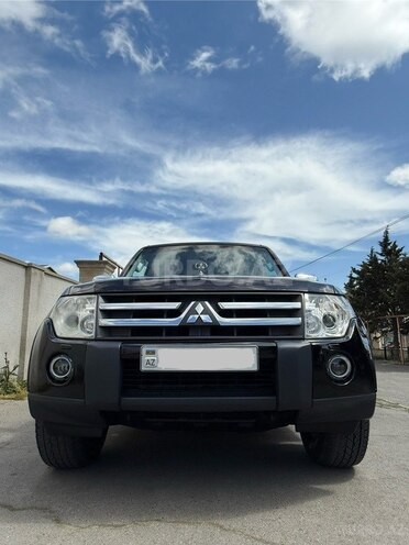 Mitsubishi Pajero-9