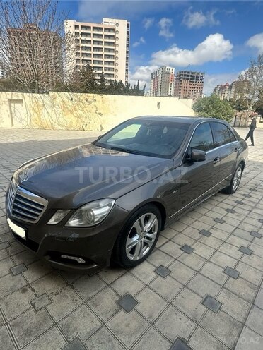 Mercedes E 220 d 2009, 328,000 km - 2.2 л - Bakı