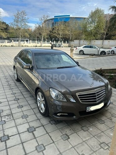 Mercedes E 220 d 2009, 328,000 km - 2.2 л - Bakı