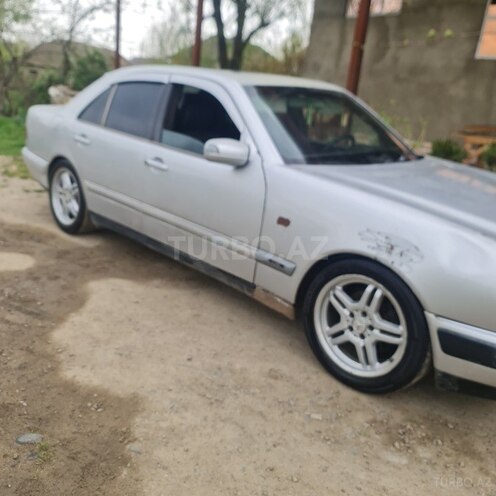 Mercedes E 230 1996, 55,555 km - 2.3 l - Bakı