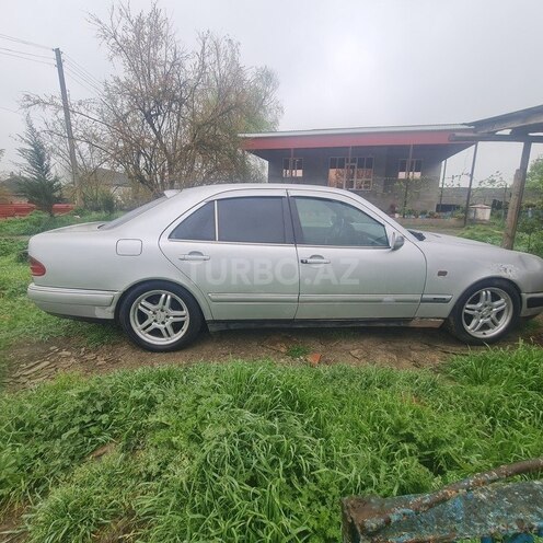 Mercedes E 230 1996, 55,555 km - 2.3 l - Bakı