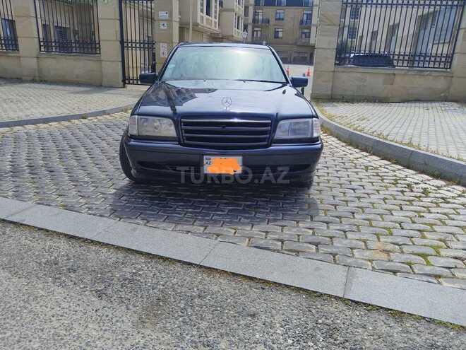 Mercedes C 200 2000, 250,000 km - 2.0 л - Bakı