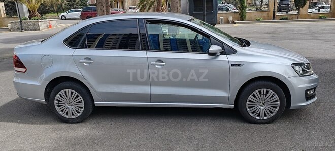 Volkswagen Polo 2019, 87,000 km - 1.6 l - Bakı