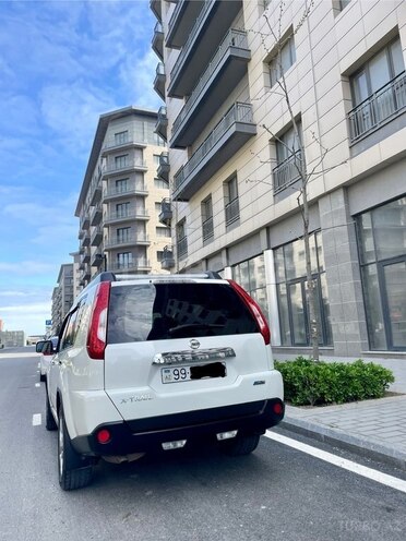 Nissan X-Trail 2013, 233,000 km - 2.5 l - Bakı