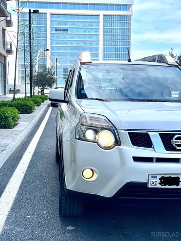 Nissan X-Trail 2013, 233,000 km - 2.5 l - Bakı