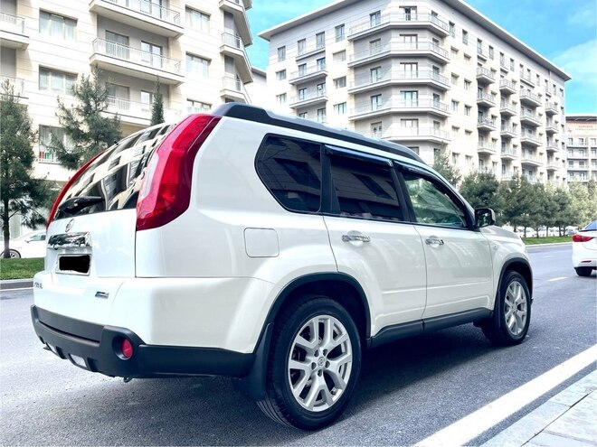 Nissan X-Trail 2013, 233,000 km - 2.5 l - Bakı