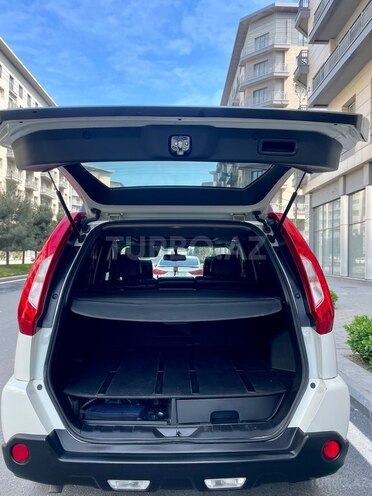 Nissan X-Trail 2013, 233,000 km - 2.5 l - Bakı