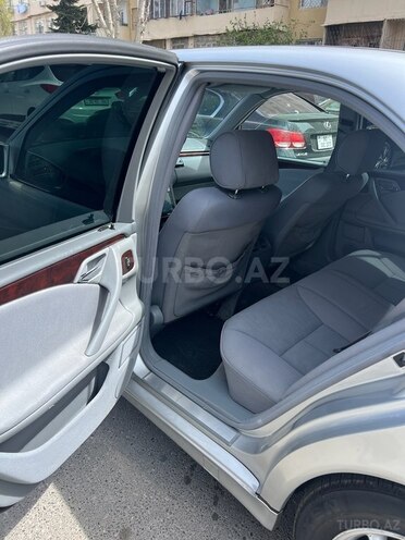 Mercedes E 270 2001, 438,533 km - 2.7 л - Bakı