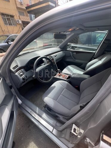 Mercedes E 270 2001, 438,533 km - 2.7 л - Bakı