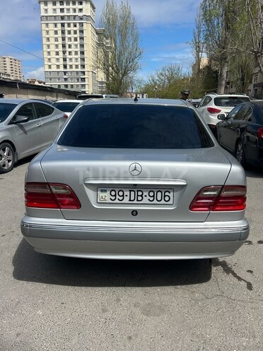 Mercedes E 270 2001, 438,533 km - 2.7 л - Bakı