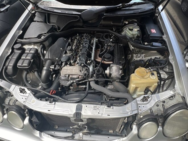 Mercedes E 270 2001, 438,533 km - 2.7 л - Bakı