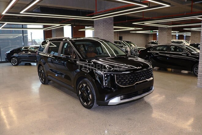 Kia Carnival-1