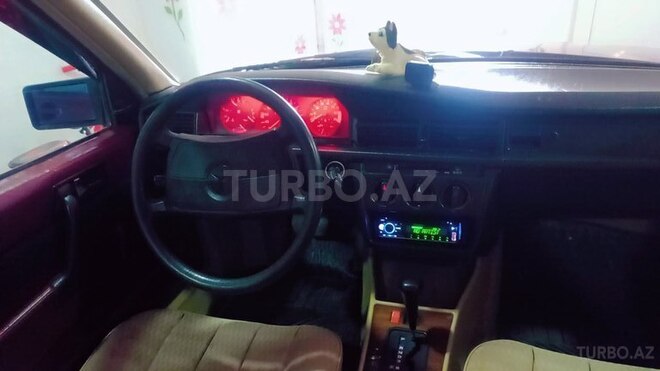 Mercedes 190 1990, 473,000 km - 2.0 л - Quba