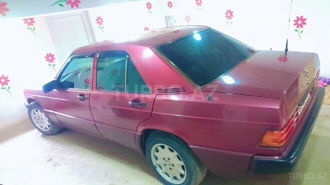 Mercedes 190 1990, 473,000 km - 2.0 л - Quba