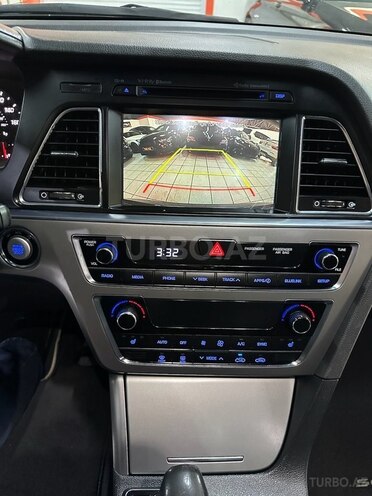 Hyundai Sonata-19
