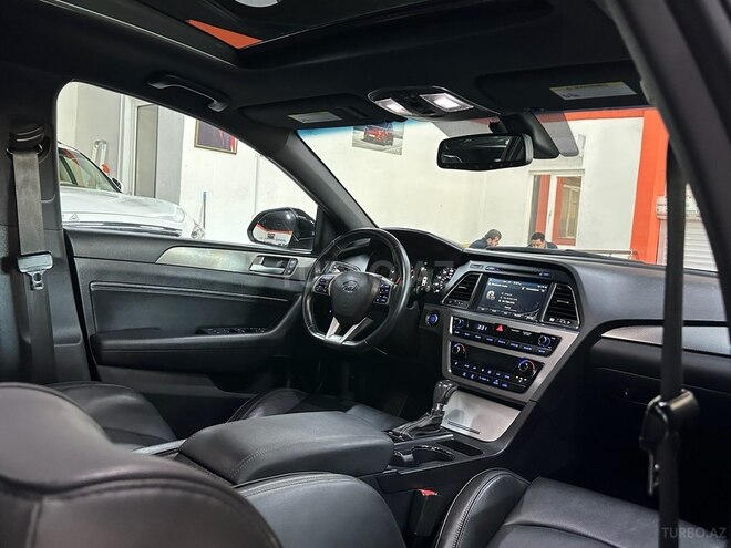 Hyundai Sonata-18