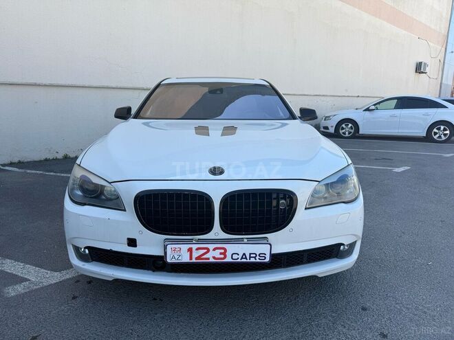 BMW 750 2009, 242,400 km - 4.4 l - Bakı