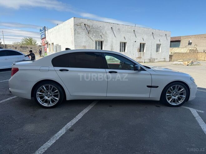 BMW 750 2009, 242,400 km - 4.4 l - Bakı