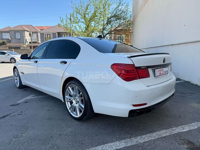 BMW 750 2009, 242,400 km - 4.4 l - Bakı