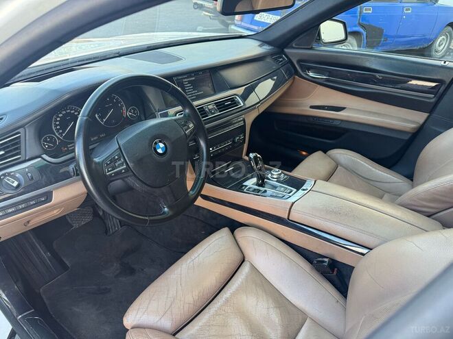 BMW 750 2009, 242,400 km - 4.4 l - Bakı