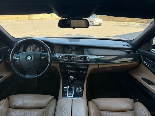 BMW 750 2009, 242,400 km - 4.4 l - Bakı