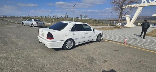 Mercedes C 230 1999, 370,149 km - 2.3 l - Beyləqan
