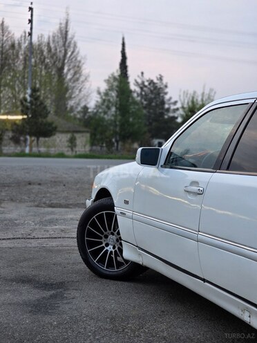 Mercedes C 230 1999, 370,149 km - 2.3 l - Beyləqan