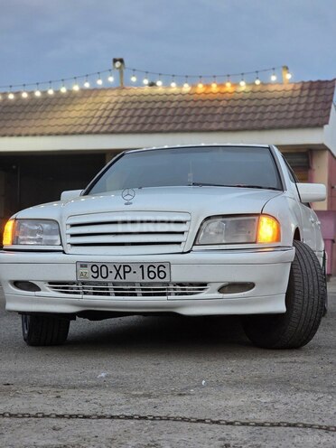 Mercedes C 230 1999, 370,149 km - 2.3 l - Beyləqan