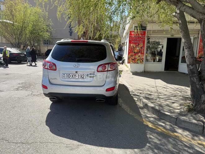 Hyundai Santa Fe 2011, 300,000 km - 2.0 l - Xaçmaz