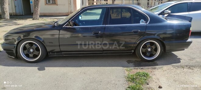 BMW 525 1995, 452,000 km - 2.5 l - Bakı