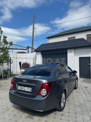 Chevrolet Aveo-5