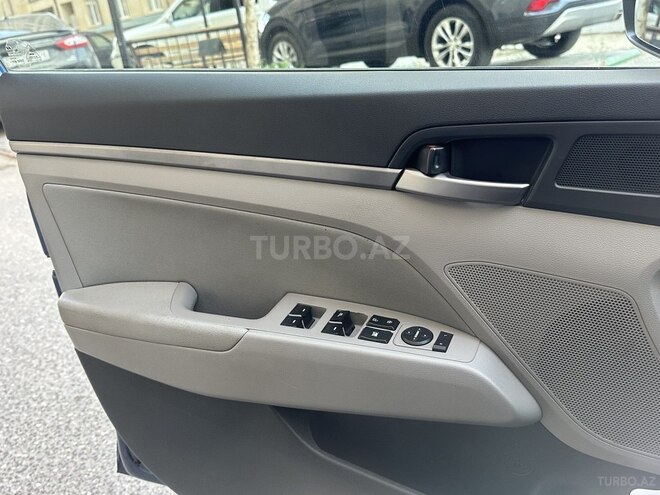 Hyundai Elantra 2018, 153,000 km - 2.0 l - Bakı