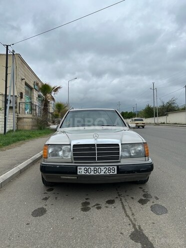 Mercedes E 250 1990, 547,542 km - 2.5 l - Tovuz