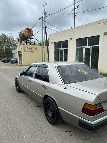 Mercedes E 250 1990, 547,542 km - 2.5 l - Tovuz