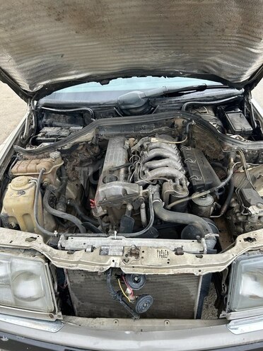 Mercedes E 250 1990, 547,542 km - 2.5 l - Tovuz