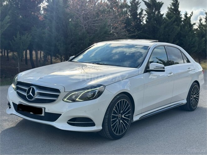 Mercedes E 220 d-3