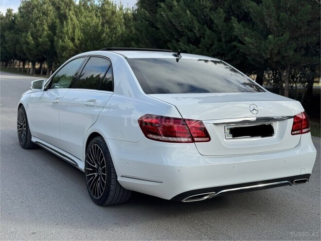 Mercedes E 220 d-4