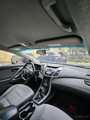 Hyundai Elantra 2015, 220,000 km - 1.8 l - Bakı