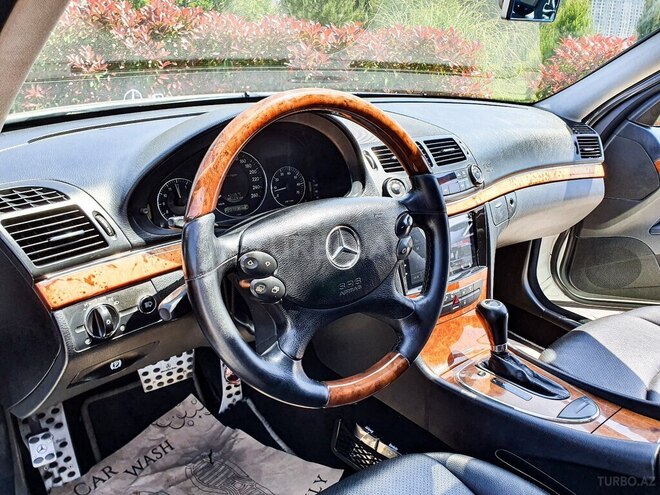 Mercedes E 250 2007, 249,000 km - 2.5 l - Bakı