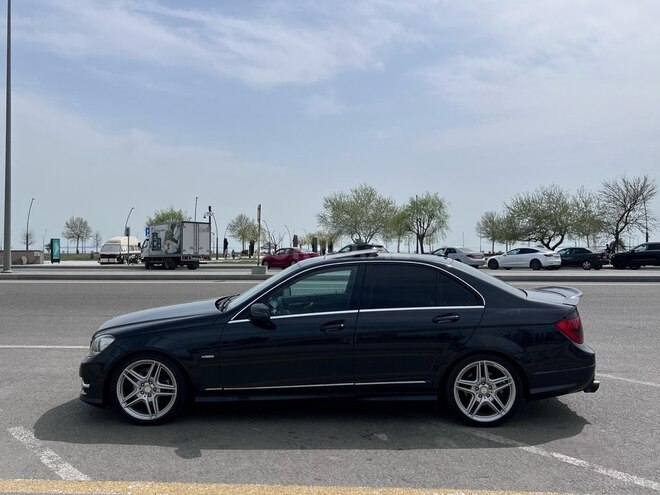 Mercedes C 250 2011, 228,000 km - 1.8 l - Bakı