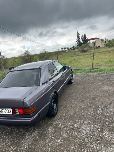 Mercedes 190 1993, 288,000 km - 1.8 l - Biləsuvar