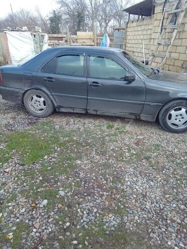 Mercedes C 180 1995, 236,887 km - 1.8 l - Gəncə
