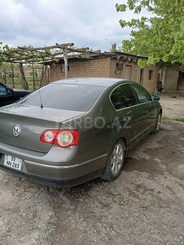 Volkswagen Passat 2005, 230,000 km - 2.0 l - Ağdam