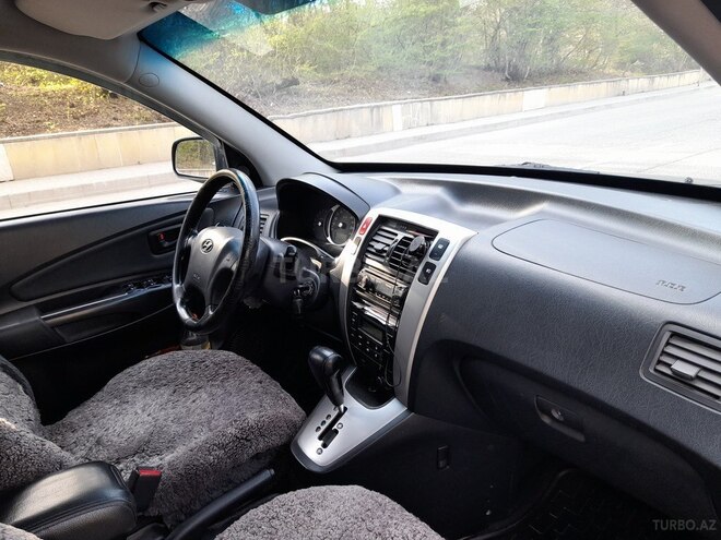 Hyundai Tucson 2008, 250,000 km - 2.0 l - Qusar