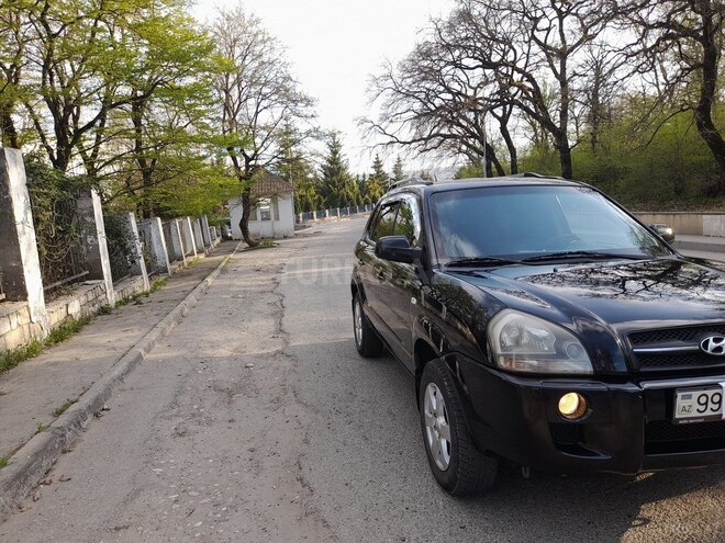 Hyundai Tucson 2008, 250,000 km - 2.0 l - Qusar
