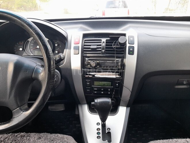 Hyundai Tucson 2008, 250,000 km - 2.0 l - Qusar
