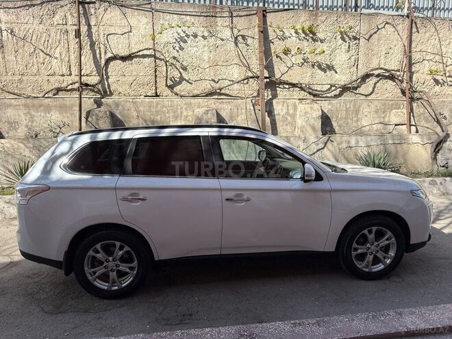 Mitsubishi Outlander-6