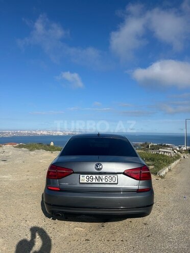 Volkswagen Passat 2016, 242,000 km - 1.8 l - Bakı